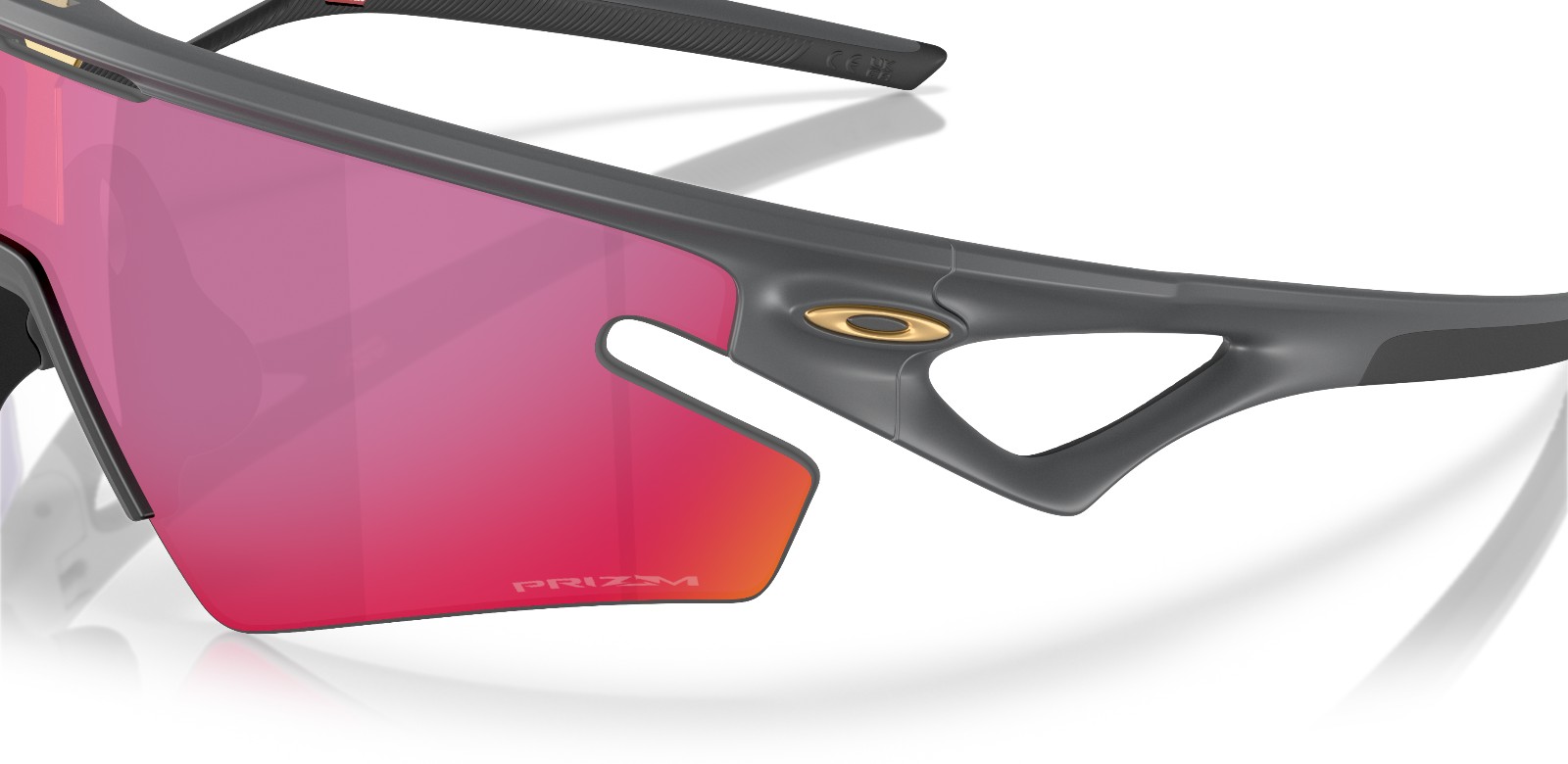 Oakley Sphaera Slash Matte Carbon Prizm Road lens and frame detail