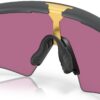 Oakley Sphaera Slash Matte Carbon Prizm Road nosepad detail