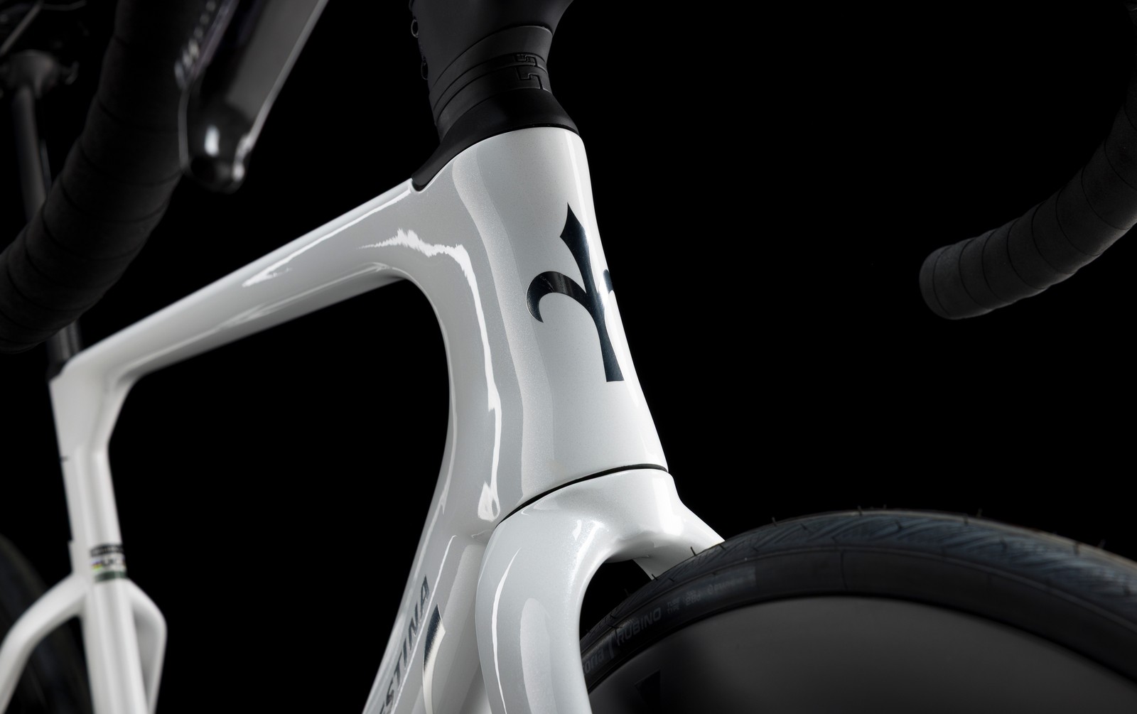 Wilier Filante SL iD2 head tube and integrated bar